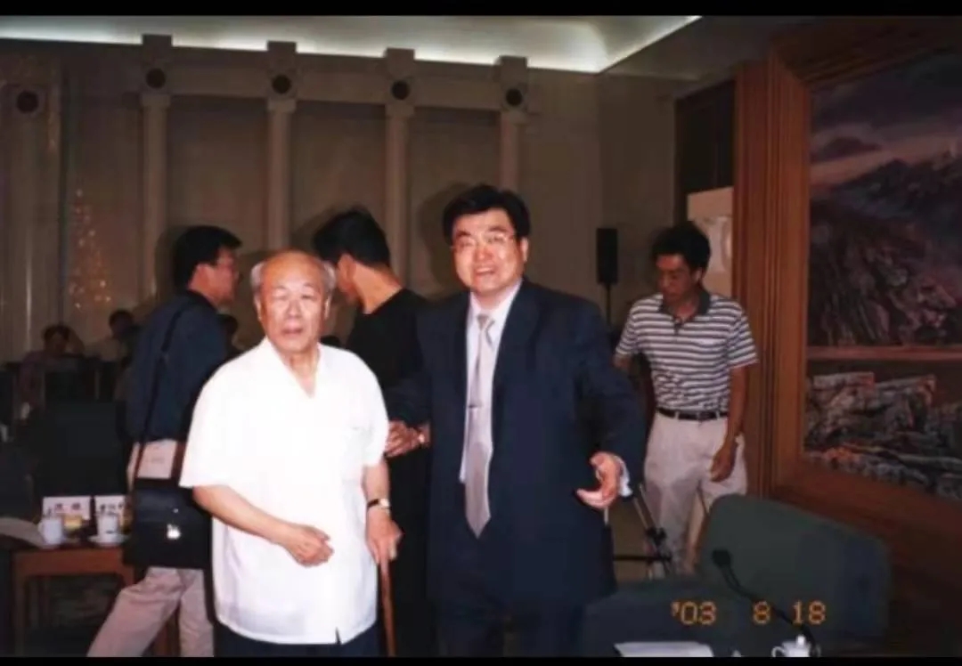 中國(guó)網(wǎng)刊載《斯人已逝，墨香猶存——憶歐陽(yáng)中石先生》 